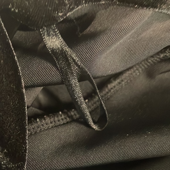 New York & company stretch top off the shoulder velvet 3/4 sleeve women’s size M - Picture 8 of 11